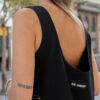 alt="vestido corto estilo camiseta, con detalles pepa Rodriguez"