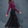 conjunto de ropa para chica de prpa rodriguez , camiseta de manga larga estampada en animal print rosa fucsia y falda doble tela negra midi